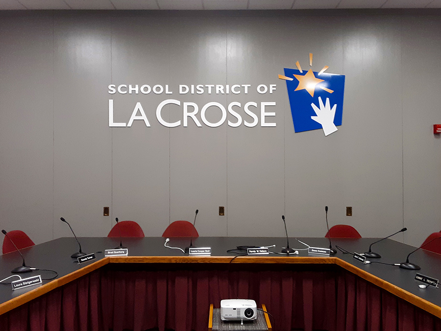 School District of La-Crosse Logo
